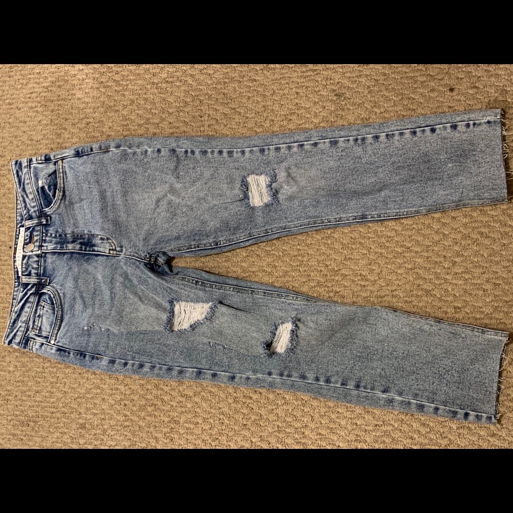DENIUM NEVER WORN BEFORE ASH WASHED RIPPED JEAN